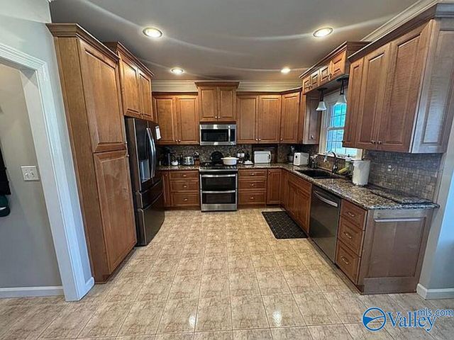 125 Lansdowne Drive, Madison, AL 35758
