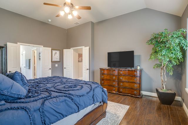 404 Ben Street, Crowley, TX 76036