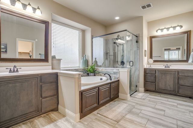 404 Ben Street, Crowley, TX 76036