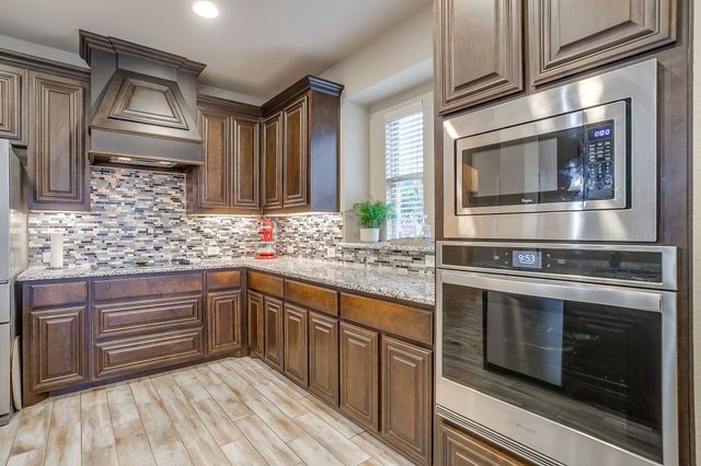 404 Ben Street, Crowley, TX 76036