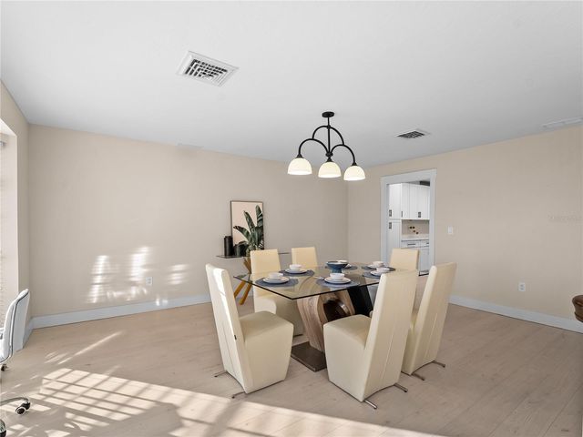 318 OAKWOOD CIRCLE, Englewood, FL 34223