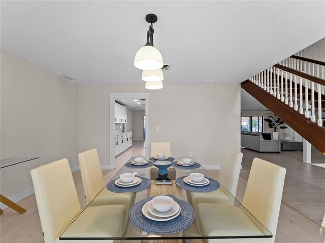 318 OAKWOOD CIRCLE, Englewood, FL 34223