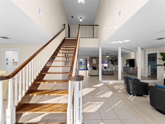 318 OAKWOOD CIRCLE, Englewood, FL 34223