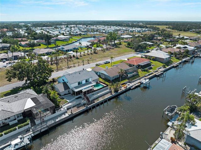 318 OAKWOOD CIRCLE, Englewood, FL 34223