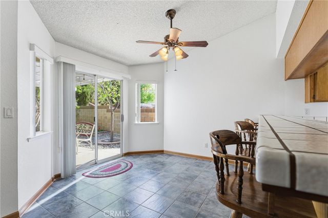 3329 W Avenue J3, Lancaster, CA 93536