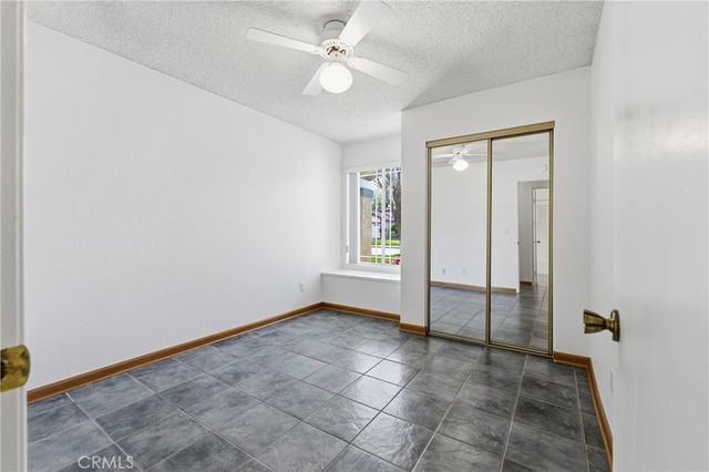 3329 W Avenue J3, Lancaster, CA 93536