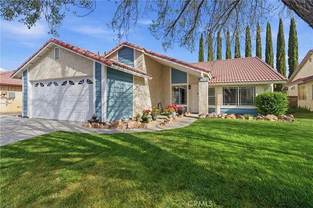 3329 W Avenue J3, Lancaster, CA 93536