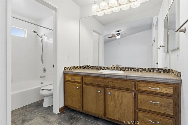 3329 W Avenue J3, Lancaster, CA 93536