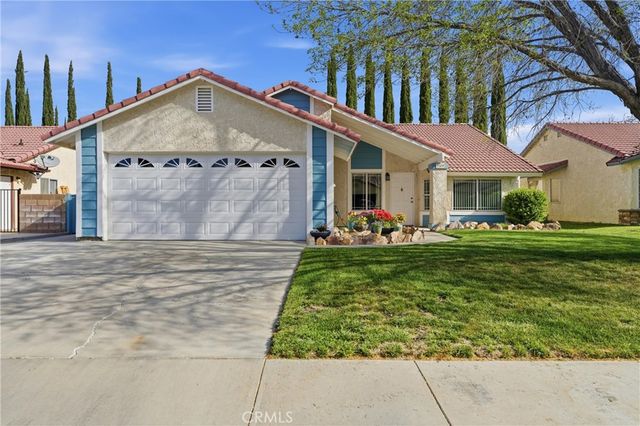 3329 W Avenue J3, Lancaster, CA 93536