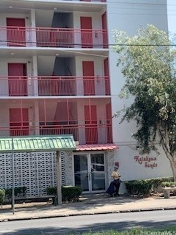 1670 Kalakaua Avenue 304, Honolulu, HI 96826