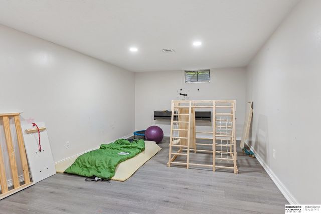 3522 N 56 Street, Omaha, NE 68104
