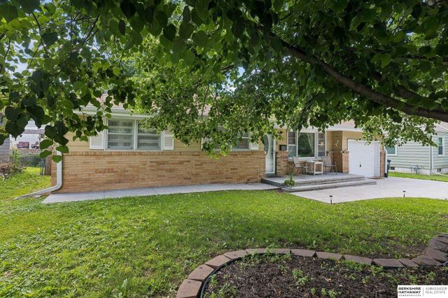3522 N 56 Street, Omaha, NE 68104