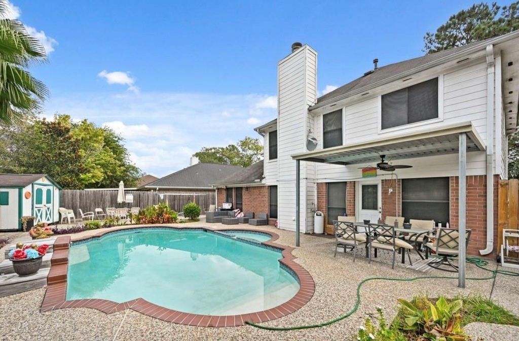 18707 Timbers Trace Drive, Humble, TX 77346