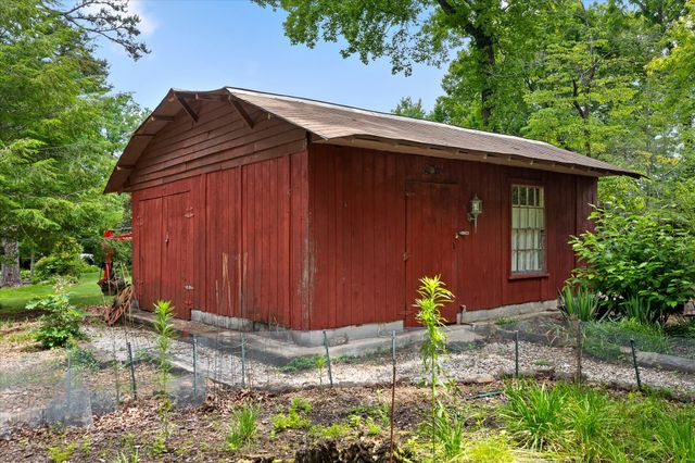 607 Carolina Avenue, Signal Mountain, TN 37377