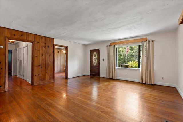 607 Carolina Avenue, Signal Mountain, TN 37377
