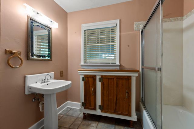 607 Carolina Avenue, Signal Mountain, TN 37377