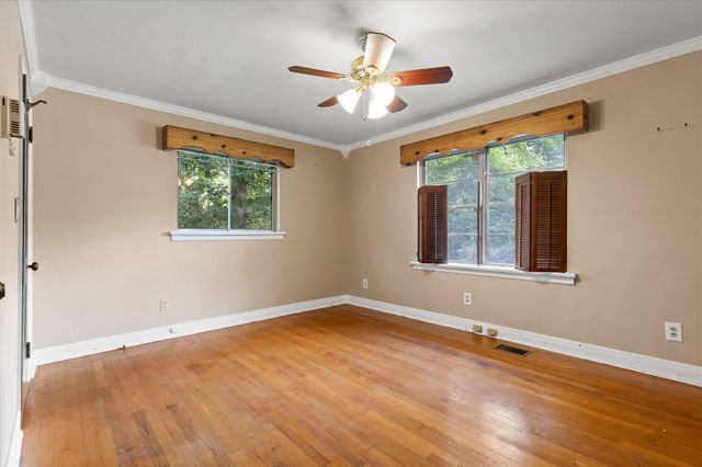 607 Carolina Avenue, Signal Mountain, TN 37377
