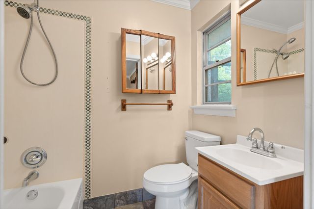 607 Carolina Avenue, Signal Mountain, TN 37377