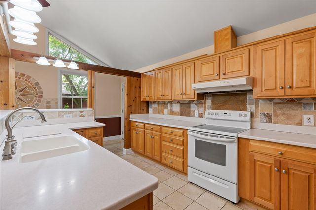 607 Carolina Avenue, Signal Mountain, TN 37377