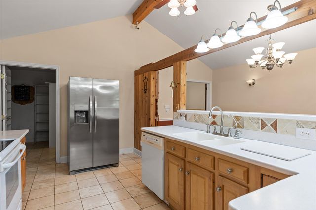 607 Carolina Avenue, Signal Mountain, TN 37377