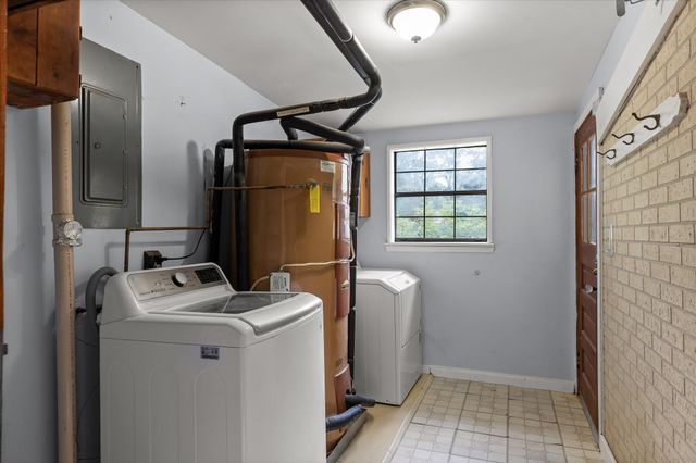 607 Carolina Avenue, Signal Mountain, TN 37377