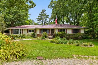 607 Carolina Avenue, Signal Mountain, TN 37377
