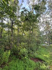 9999 Oak Ridge Road, Hendersonville, NC 28792