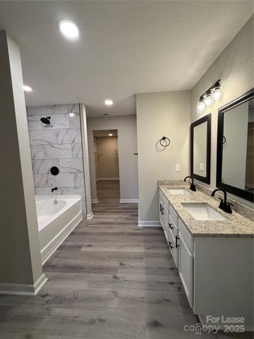 12937 Silvaire Farm Road, Charlotte, NC 28278