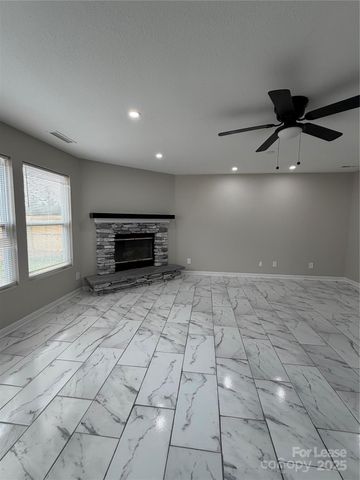 12937 Silvaire Farm Road, Charlotte, NC 28278