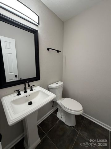 12937 Silvaire Farm Road, Charlotte, NC 28278