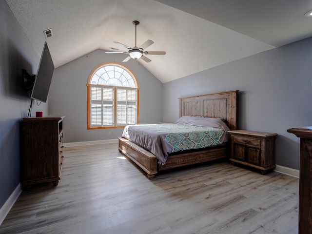 856 Hurricane Creek Road, Hurricane, WV 25526