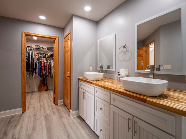 856 Hurricane Creek Road, Hurricane, WV 25526