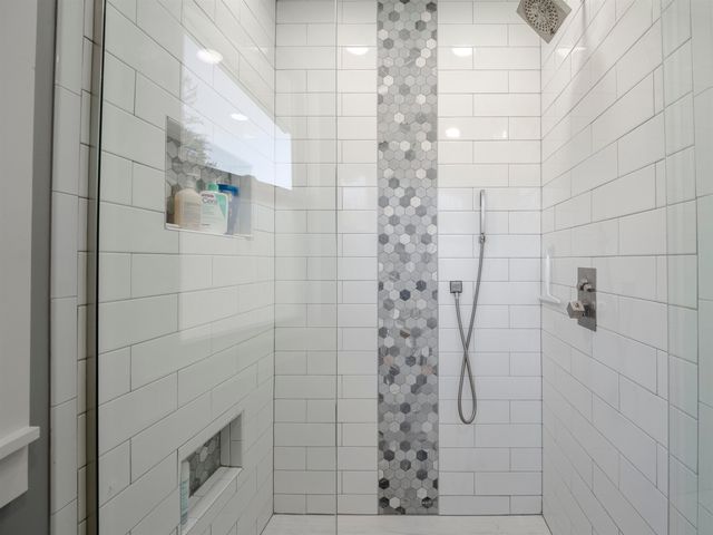 856 Hurricane Creek Road, Hurricane, WV 25526