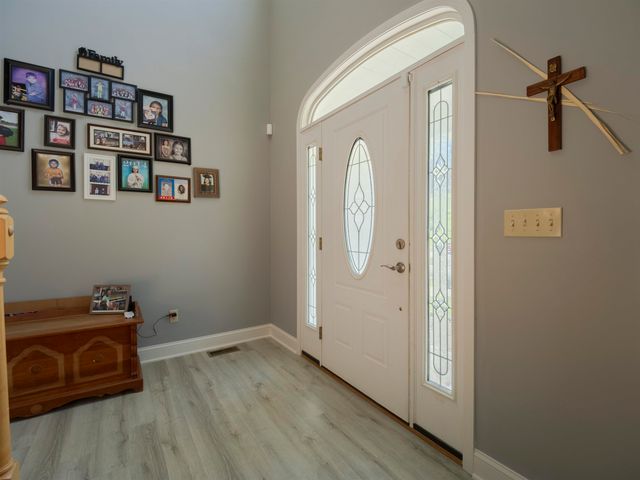 856 Hurricane Creek Road, Hurricane, WV 25526