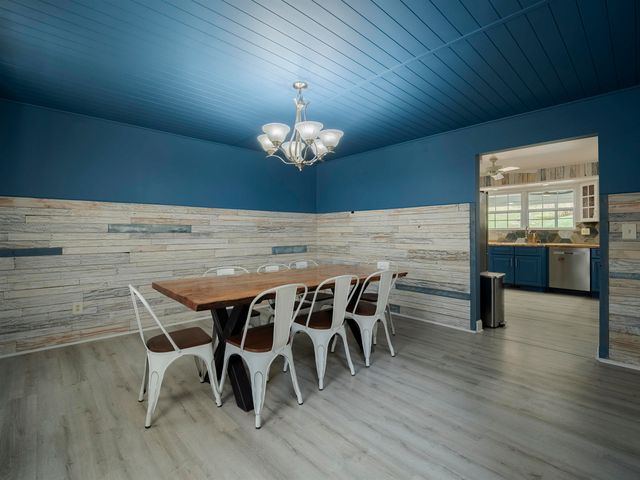 856 Hurricane Creek Road, Hurricane, WV 25526