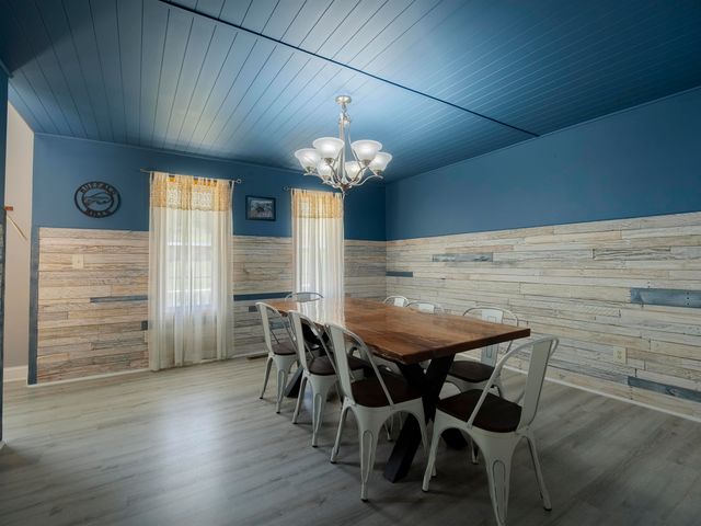 856 Hurricane Creek Road, Hurricane, WV 25526