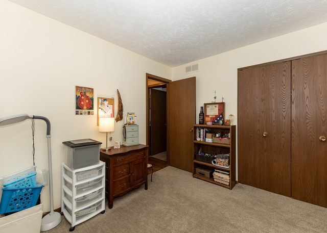5221 26th Ave A Court 4, Moline, IL 61265