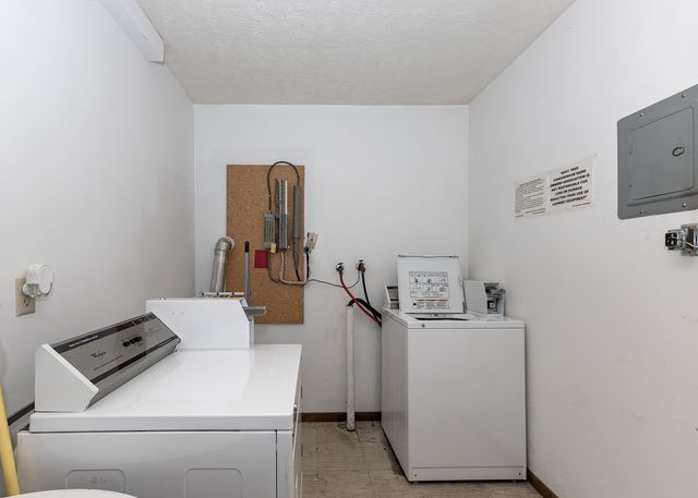 5221 26th Ave A Court 4, Moline, IL 61265