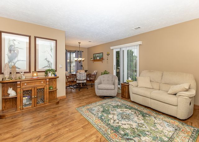 5221 26th Ave A Court 4, Moline, IL 61265