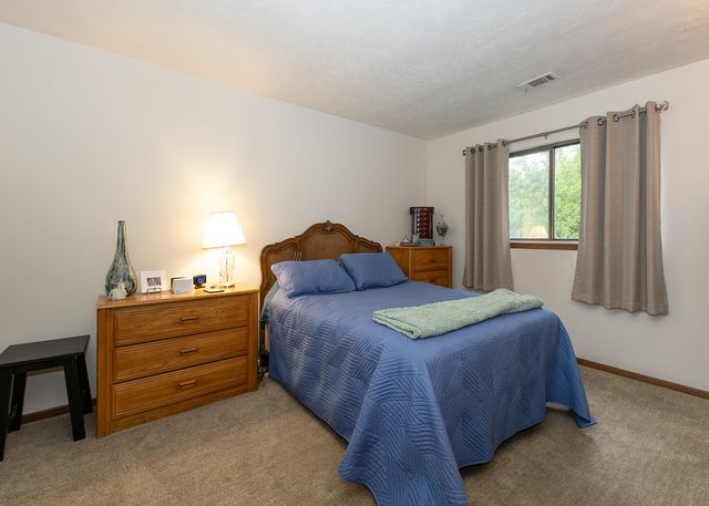 5221 26th Ave A Court 4, Moline, IL 61265