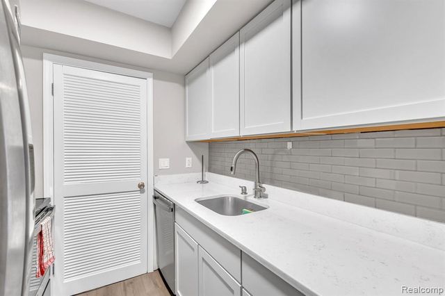 6964 Harvard Lane 119, Canton, MI 48187