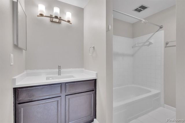 6964 Harvard Lane 119, Canton, MI 48187