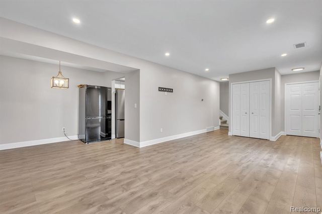 6964 Harvard Lane 119, Canton, MI 48187