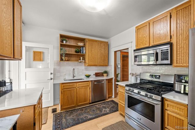 953 S Washington Street, Denver, CO 80209