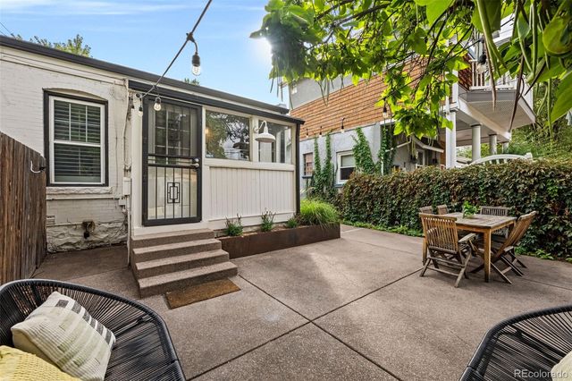 953 S Washington Street, Denver, CO 80209