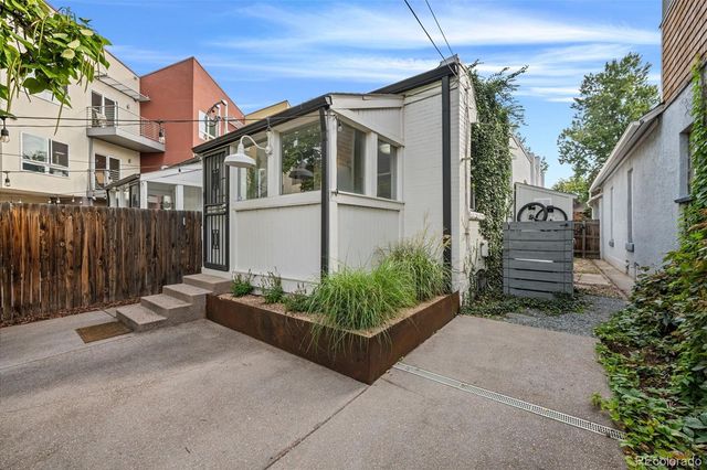 953 S Washington Street, Denver, CO 80209