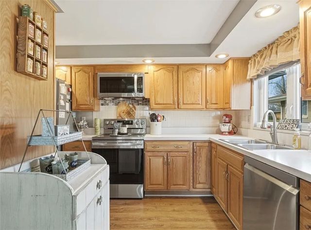 1408 Mapleridge Drive, Fairborn, OH 45324