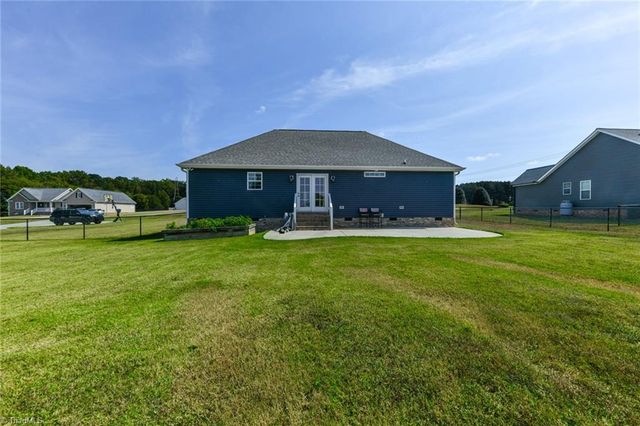 135 Morgans Way, Lexington, NC 27292