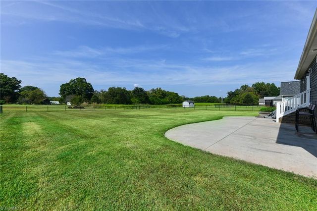 135 Morgans Way, Lexington, NC 27292
