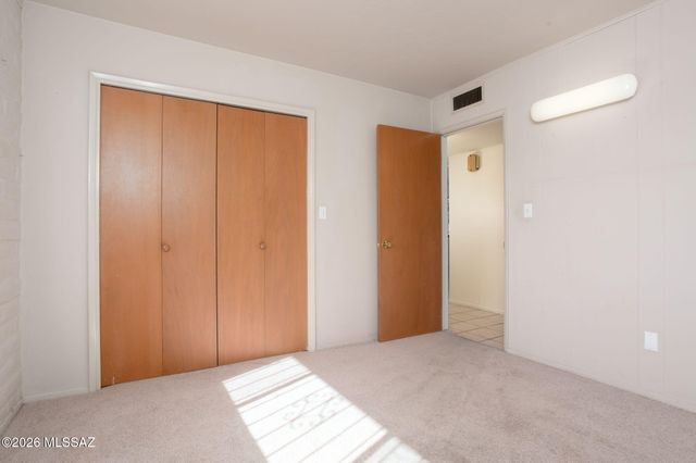 1340 W Vía Tierra, Tucson, AZ 85704